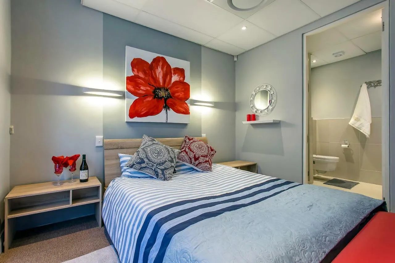 Eden On The Bay Studio 68A Apartment Bloubergstrand