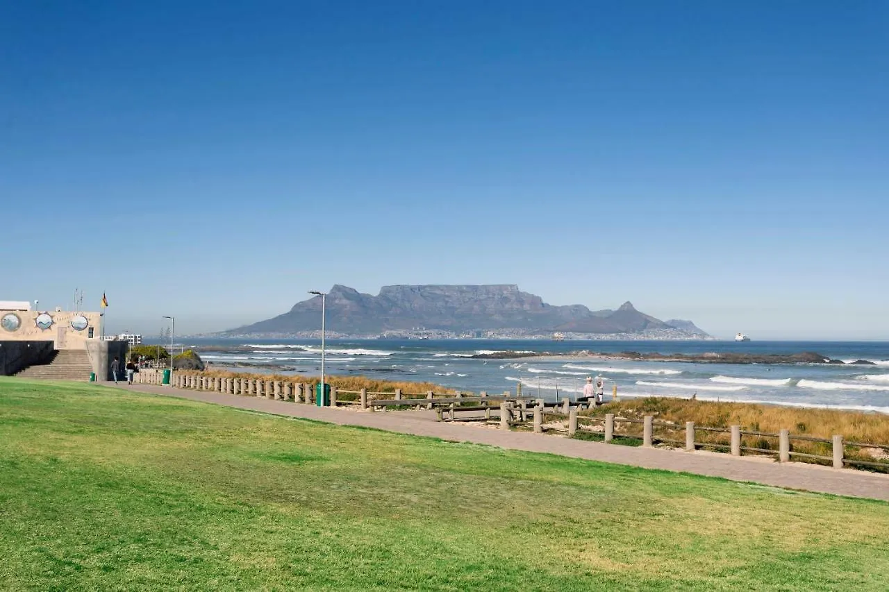 Eden On The Bay Studio 68A Apartment Bloubergstrand